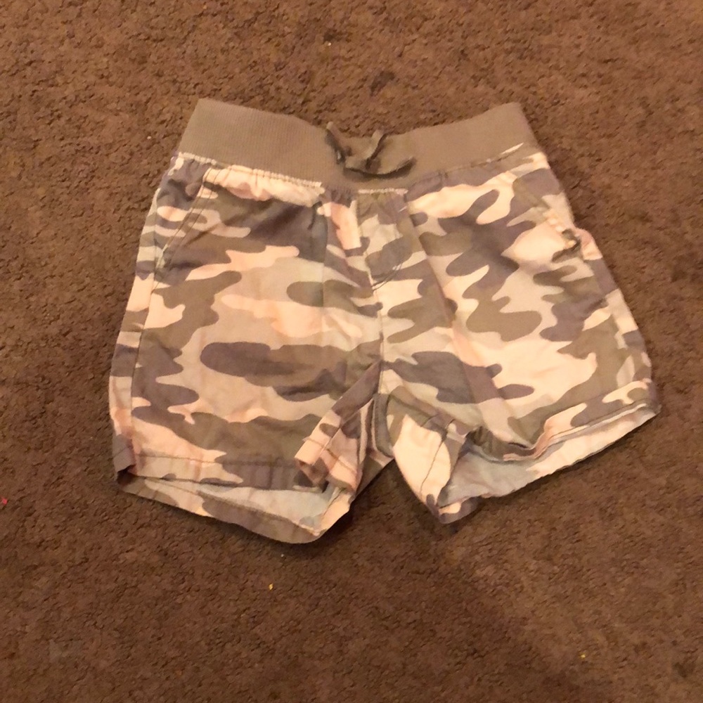 Pink, gray and green camouflage shorts for girl